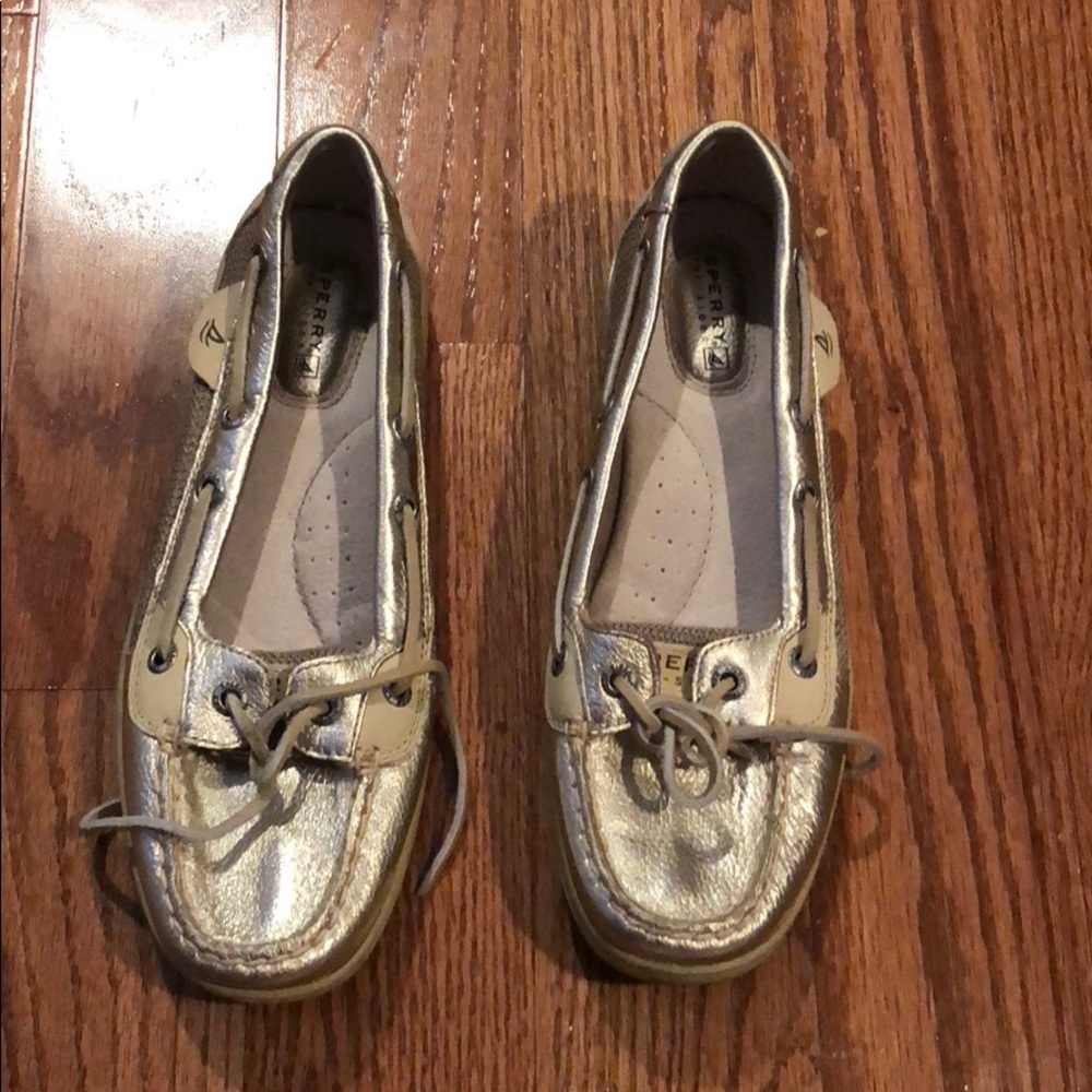 Metallic boat side sperrys size 8